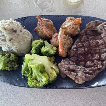 Bubba Gump Shrimp - Ribeye & Stuffed Shrimp - Seafood Near Me - Jacksonville Beach, Florida