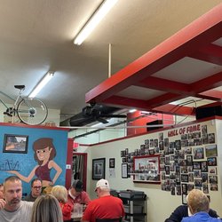 Toula's Trailside Cafe - Dining room