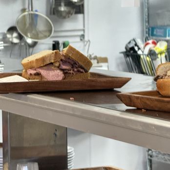 Lester's Deli - Delis Near Me - Henderson, Nevada