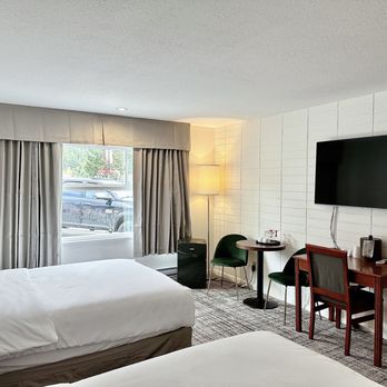 August Jack Motor Inn - Hotels Near Me - Squamish, British Columbia