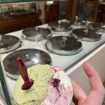 W a b i ::: G e l a t o - Pistachio and amarena - Ice Cream & Frozen Yogurt Near Me - Valladolid, YUC W a b i ::: G e l a t o - Pistachio and amarena - Ice Cream & Frozen Yogurt Near Me - Valladolid, YUC