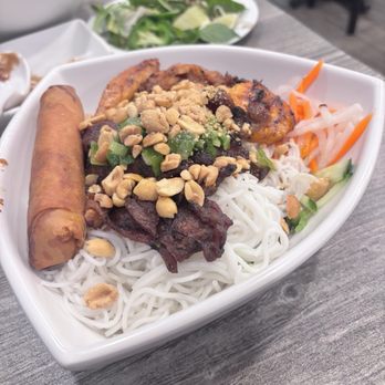 MamaMi Vietnamese Kitchen - Mama Mi Vermicelli - Vietnamese Near Me - Williamstown, New Jersey MamaMi Vietnamese Kitchen - Mama Mi Vermicelli - Vietnamese Near Me - Williamstown, New Jersey