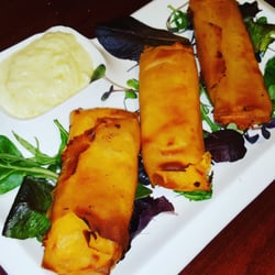 The Coffee Bar - Mac N Cheese Egg Rolls