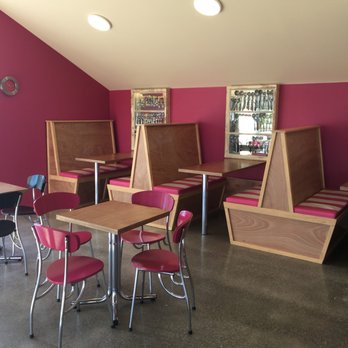 Lick This! Ice Cream Parlour - Inside areas for intense noming - Ice Cream & Frozen Yogurt Near Me - Napier, HKB Lick This! Ice Cream Parlour - Inside areas for intense noming - Ice Cream & Frozen Yogurt Near Me - Napier, HKB