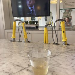 Drybar - Pittsburgh - Cheers!