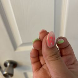 Royal Nails & Spa - Lifting and food getting trapped between my nail bed and nail tip.