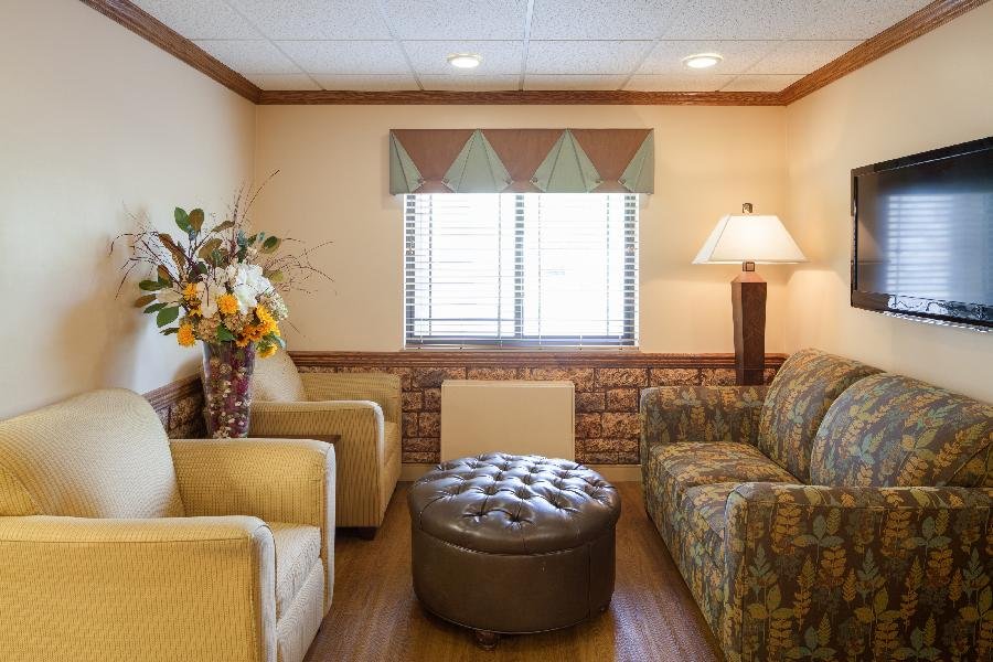 THE HEIGHTS Updated September 2024 2801 E Royalton Rd, Broadview