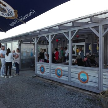 Hafenkiosk24 - Hafenkiosk am Abend - Fischbroetchen Near Me - Rantum - Sylt, SH