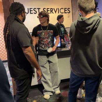 AMC Grapevine Mills 24 - Talking to the manager and not receiving a refund. - Cinema Near Me - Grapevine, Texas