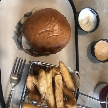 Larry's II Restaurant - Breakfast & Brunch Near Me - Vineland, New Jersey