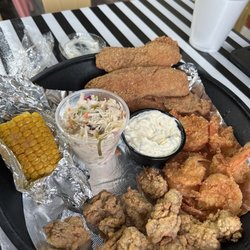 Friendly Shores Seafood & Grill - Combination Fried Fish, shrimp, and oysters