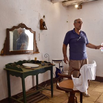 Grotta Mangiapane - The barber's place... - Landmarks & Historical Buildings Near Me - Custonaci, TP