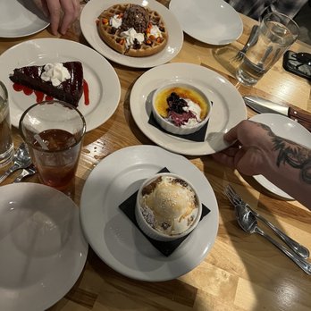 Phil’s - Desserts - American Near Me - Thousand Oaks, California