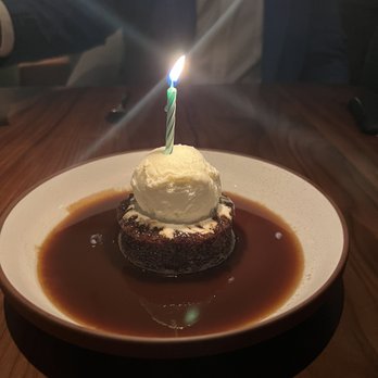 Ramsay's Kitchen - Sticky Toffee Pudding - American Near Me - Boston, Massachusetts Ramsay's Kitchen - Sticky Toffee Pudding - American Near Me - Boston, Massachusetts