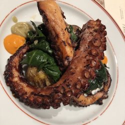 Tapisco - Polvo à Lagareiro con batatinha assada (Grilled Octopus "Lagareiro" with roasted small potatoes)