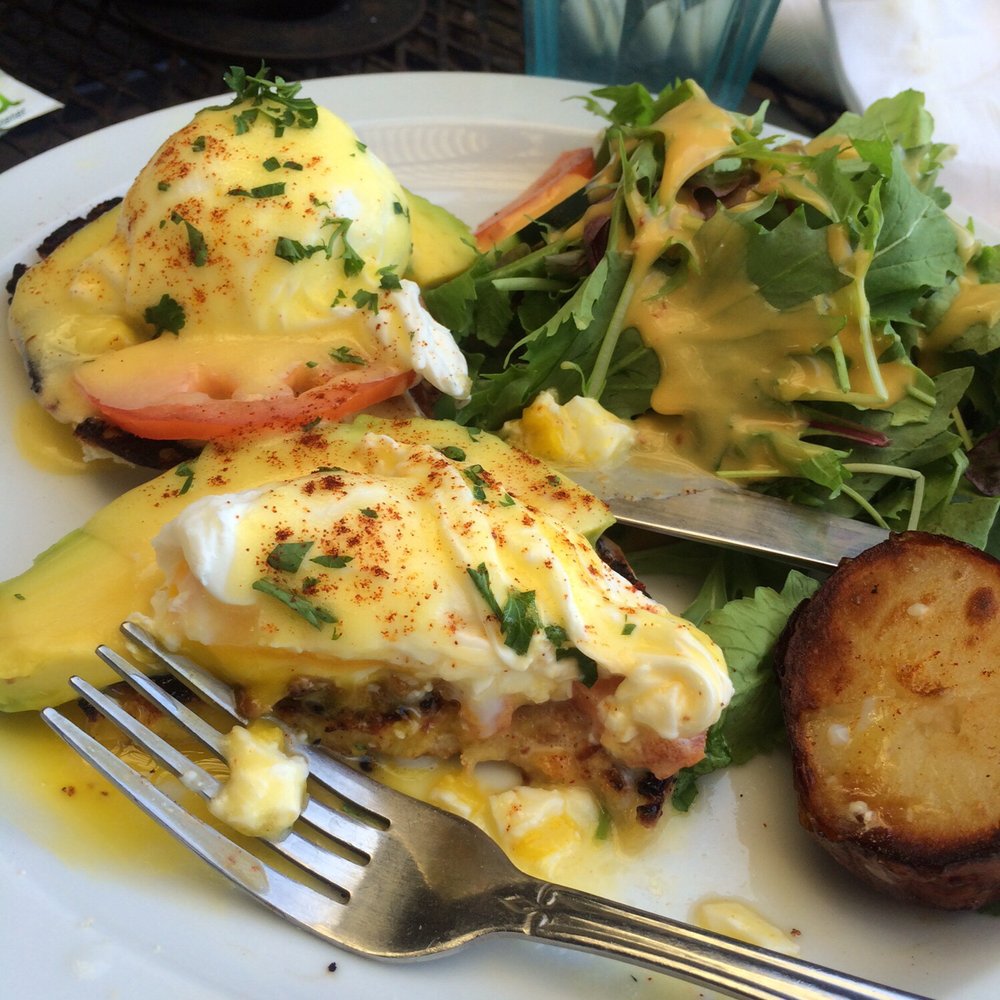 La Provence - Bacon egg avocado Benedict - French Near Me - Kula, Hawaii