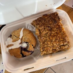 Neighborhood Joe - Blueberry muffin & a peach oat bar