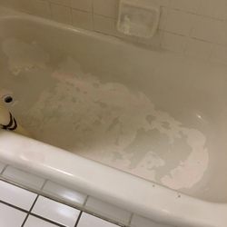 Travel Inn - Original depression bath tub.