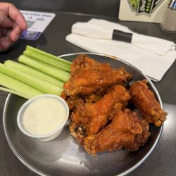 Fort Myers Brewing - Wings