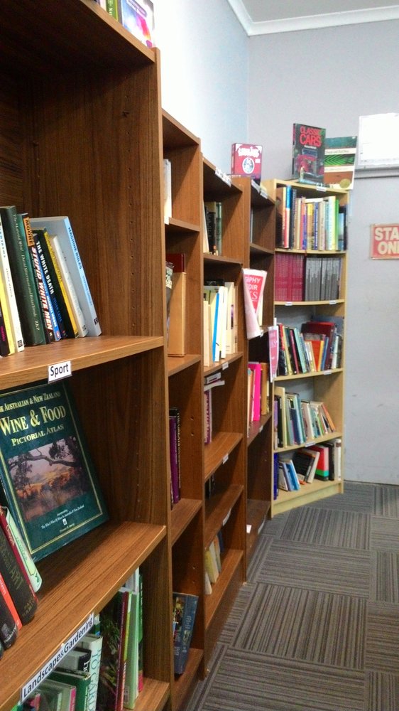 SALVOS 392 Logan Rd, Greenslopes Queensland, Australia Thrift