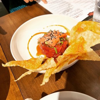 The Craft House - Wantons and Ahi Tuna - Gastropubs Near Me - Clovis, California The Craft House - Wantons and Ahi Tuna - Gastropubs Near Me - Clovis, California