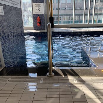 Courtyard by Marriott Centre-Ville - Hotels Near Me - Montreal, Quebec Courtyard by Marriott Centre-Ville - Hotels Near Me - Montreal, Quebec