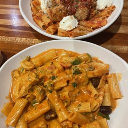 Louie's Pasta
