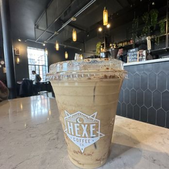 Hexe Coffee - Ice vanilla latte with cinnamon - Coffee & Tea Near Me - Chicago, Illinois
