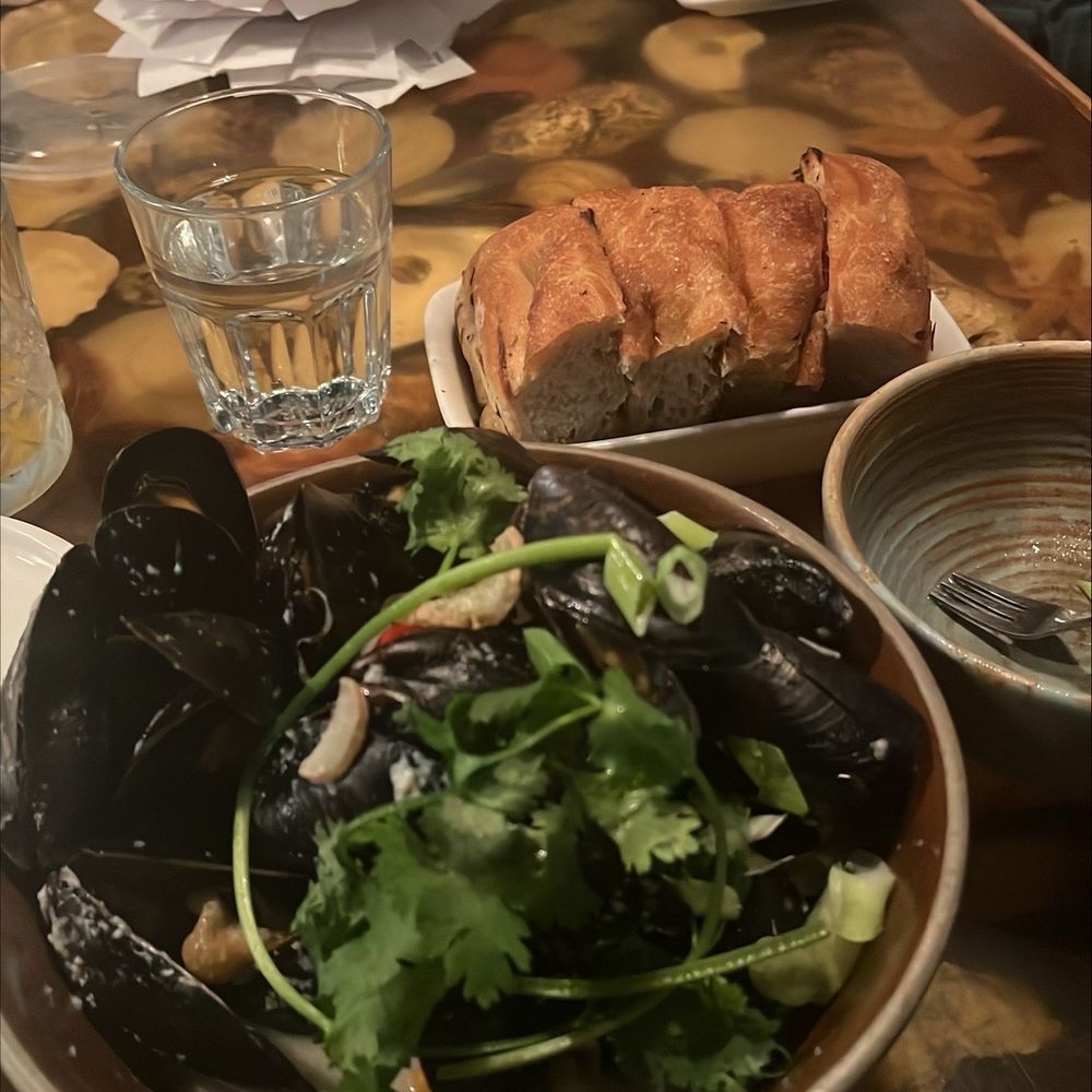 Pearl Diver - PEI Mussels - Seafood Near Me - Toronto, Ontario Pearl Diver - PEI Mussels - Seafood Near Me - Toronto, Ontario