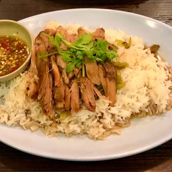Ruen Pair - Stew Pork Leg Over Rice - Thai Near Me - Los Angeles, California
