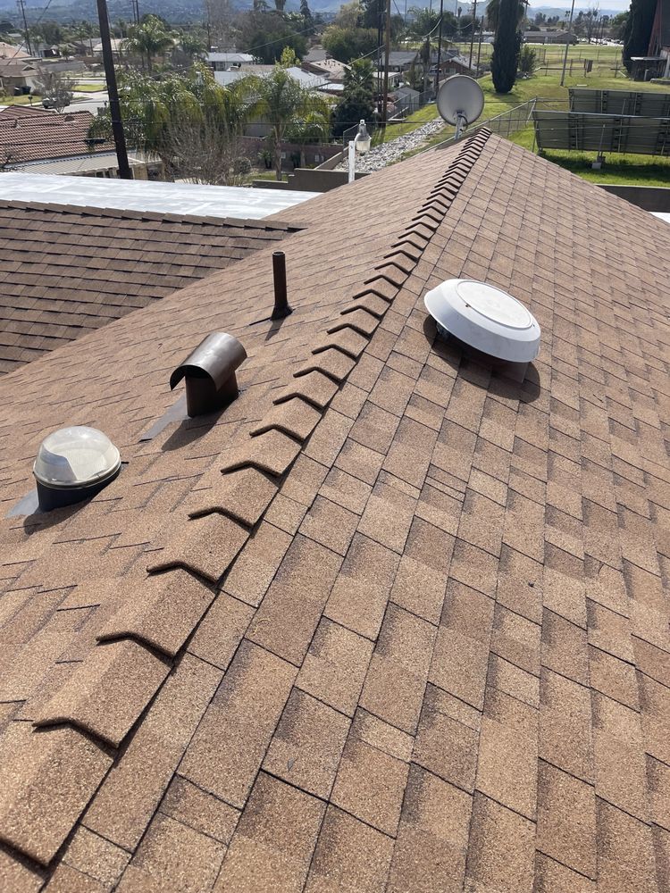 Slide of Off The Roof Roofing