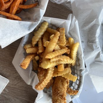 BackStreet Wine And Dine - Chicken strips and crinkles fries - Chicken Wings Near Me - Hecker, Illinois BackStreet Wine And Dine - Chicken strips and crinkles fries - Chicken Wings Near Me - Hecker, Illinois