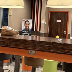McDonald's - Table