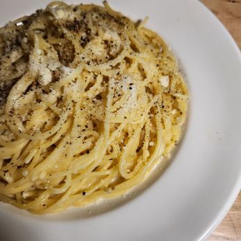 Ainslie Bowery - Cacio e Pepe - Italian Near Me - New York, New York