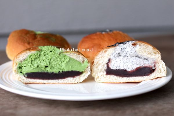 Yoon's Bakery by null