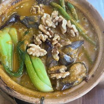 Kamayan Atl - Beef kare kare - Filipino Near Me - Doraville, Georgia