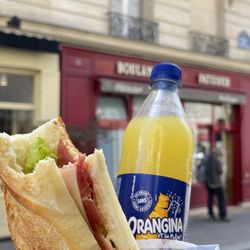 L'Atmosphère - baguette and orangina