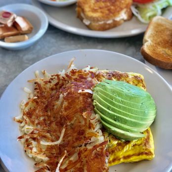 Galley Cafe - Build your own omelette with a side of hash browns and sourdough toast - Breakfast & Brunch Near Me - Newport Beach, California