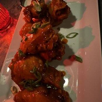 MONEYGUN - Buffalo Wings - Bars Near Me - Chicago, Illinois MONEYGUN - Buffalo Wings - Bars Near Me - Chicago, Illinois