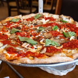 Cassie's Pizzeria - Meatball and mushroom pie