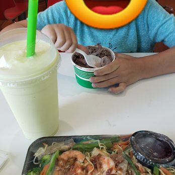 5t Ice - Durian smoothie, cookies and cream gelato, pork n shrimp noodles - Desserts Near Me - Sterling, Virginia