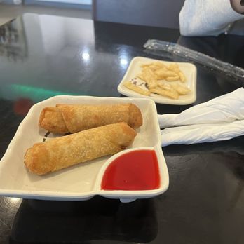 Weng’s Express Asian Cuisine - Egg rolls - Food Delivery Services Near Me - Houston, Texas Weng’s Express Asian Cuisine - Egg rolls - Food Delivery Services Near Me - Houston, Texas