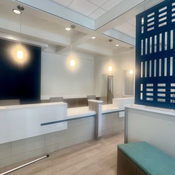 Chastain Animal Clinic - Lobby from dog side. Cat side is on the right. - Veterinarians Near Me - Smyrna, Georgia Chastain Animal Clinic - Lobby from dog side. Cat side is on the right. - Veterinarians Near Me - Smyrna, Georgia