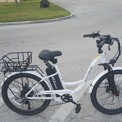 This is the short but cute bike designed for people between 4 ft 11 inches and 5 ft 6 in