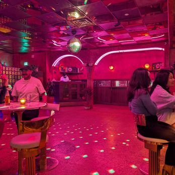 The Let's Go! - Inside - Cocktail Bars Near Me - Los Angeles, California