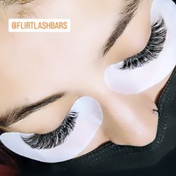 Flirt Lash Bar - Gorgeous Cateye Volume Light Lashes set Long Beach Los Angeles Orange County Best Eyelash Extensions