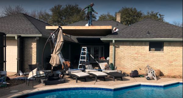 Morales Roofers Logo