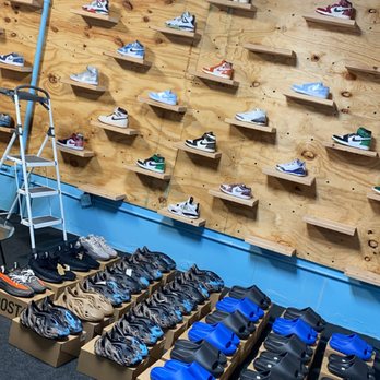 Vibeswithlass - Shoe Stores Near Me - Fargo, North Dakota Vibeswithlass - Shoe Stores Near Me - Fargo, North Dakota