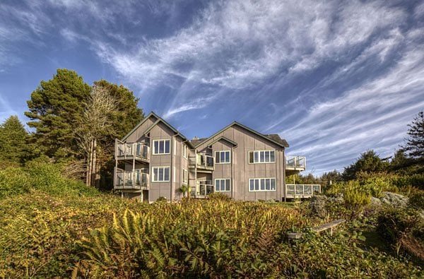 Turtle Rocks Oceanfront Inn by null
