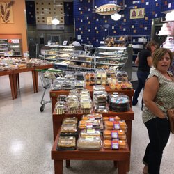 Publix Super Markets - Baked goods (looking for carrot cake)
